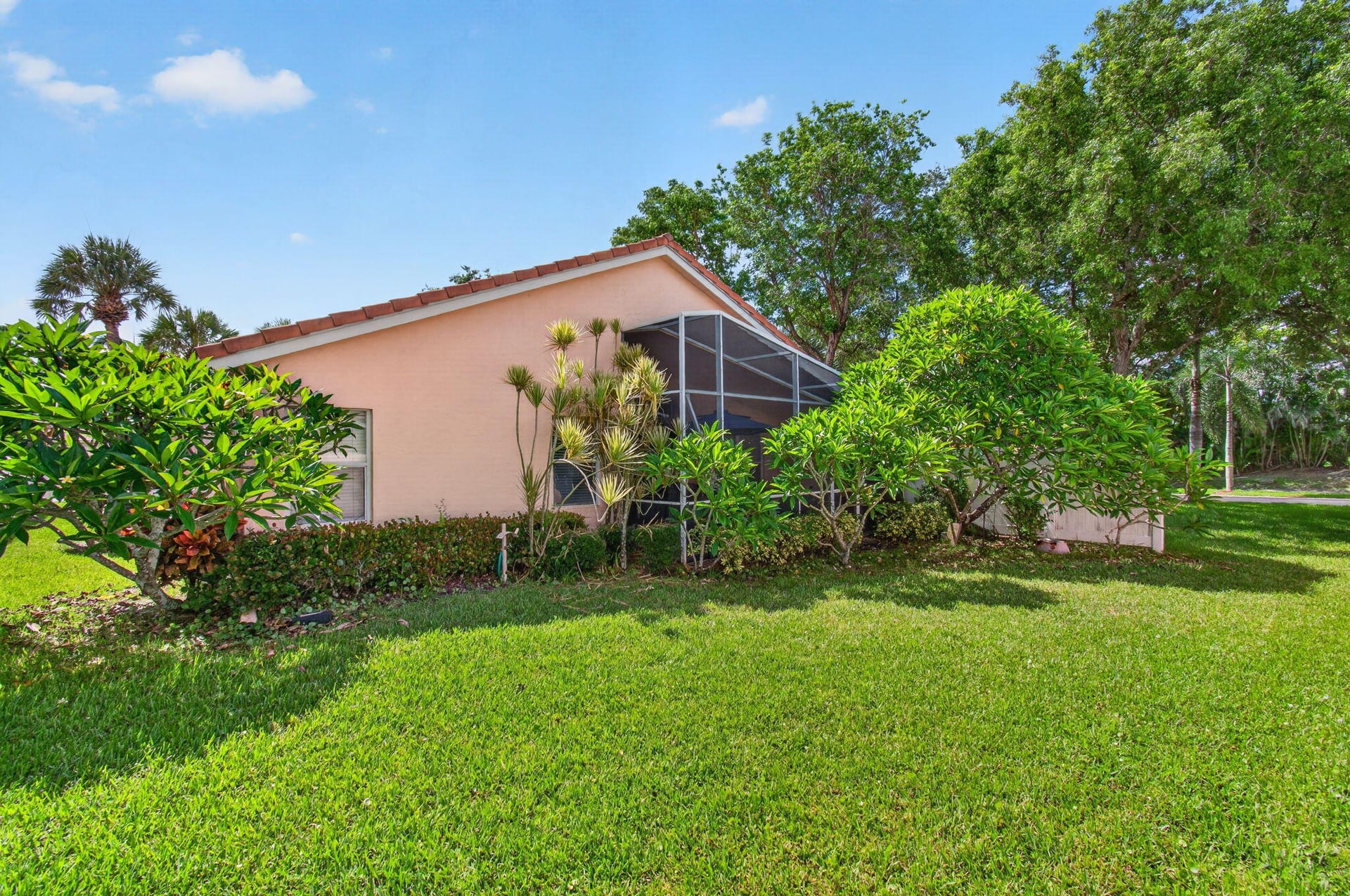 Residence photo 61