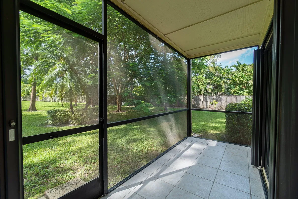  Unit 21 photo 25