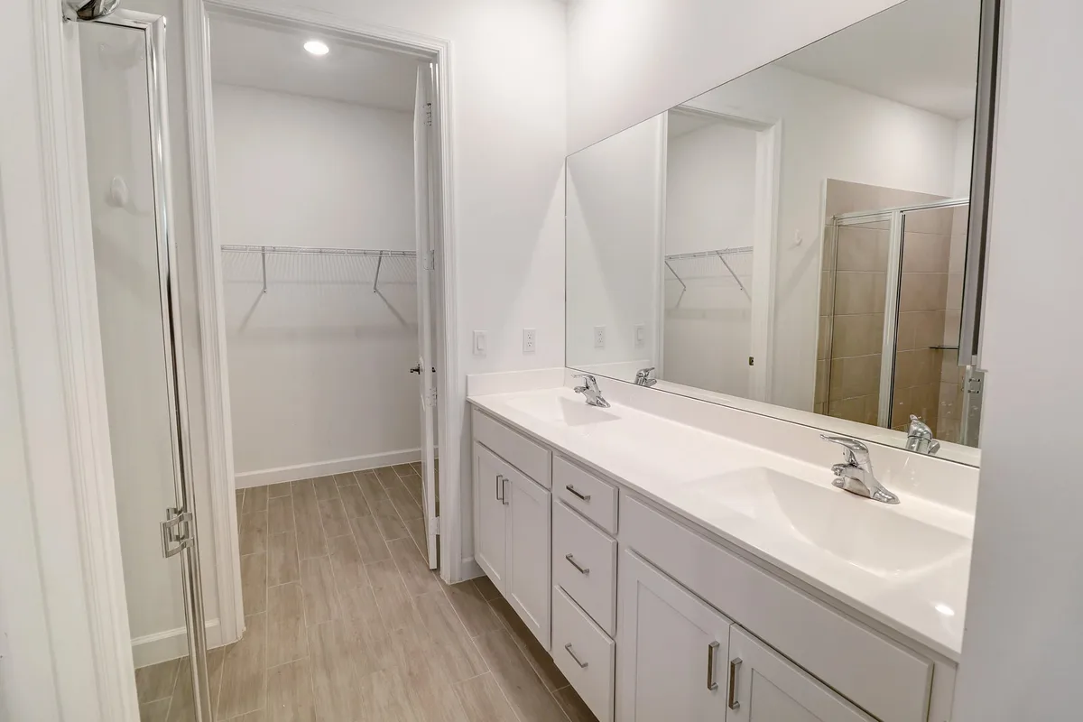 Residence photo 16