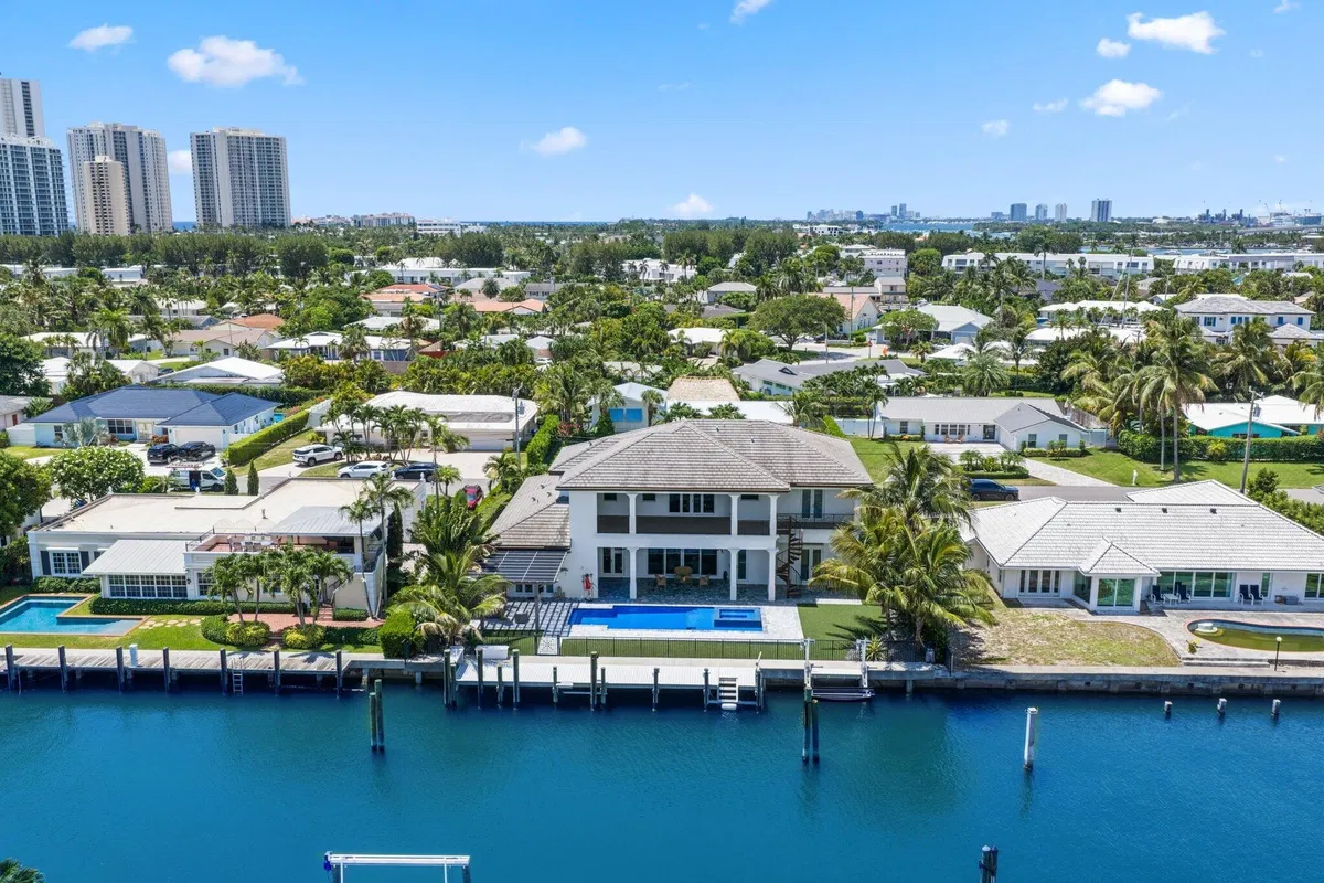 Palm Beach Isles Residence photo 22