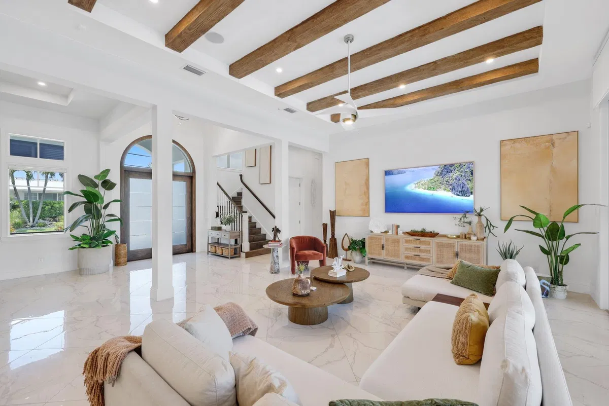 Palm Beach Isles Residence photo 31