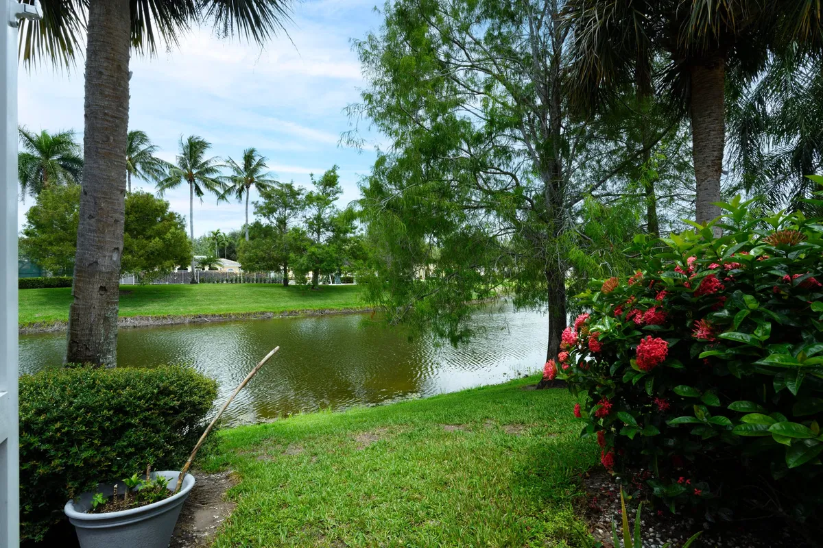 Residence photo 25
