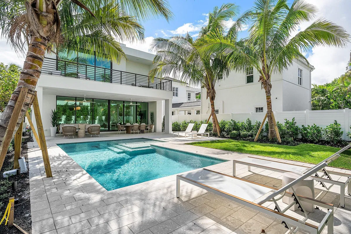Palm Trail Delray Beach Residence photo 28