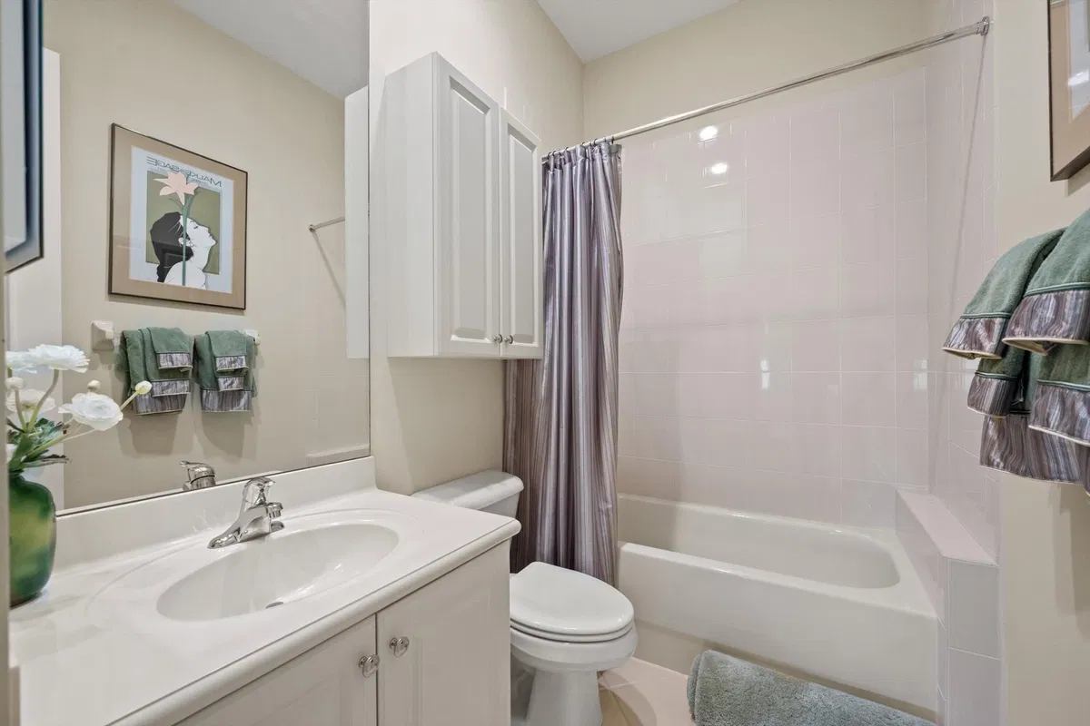 Residence photo 19