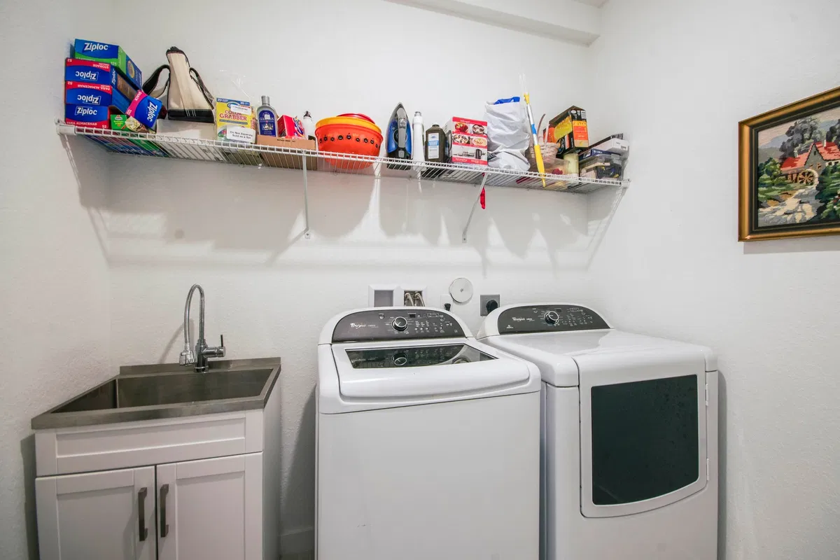 Residence photo 22