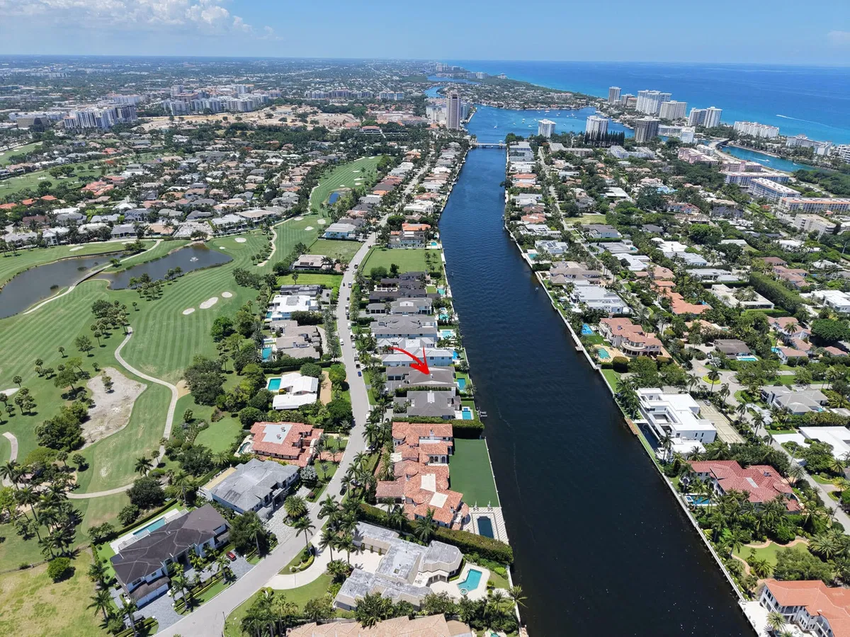 Royal Palm Yacht and Country Club Residence photo 4