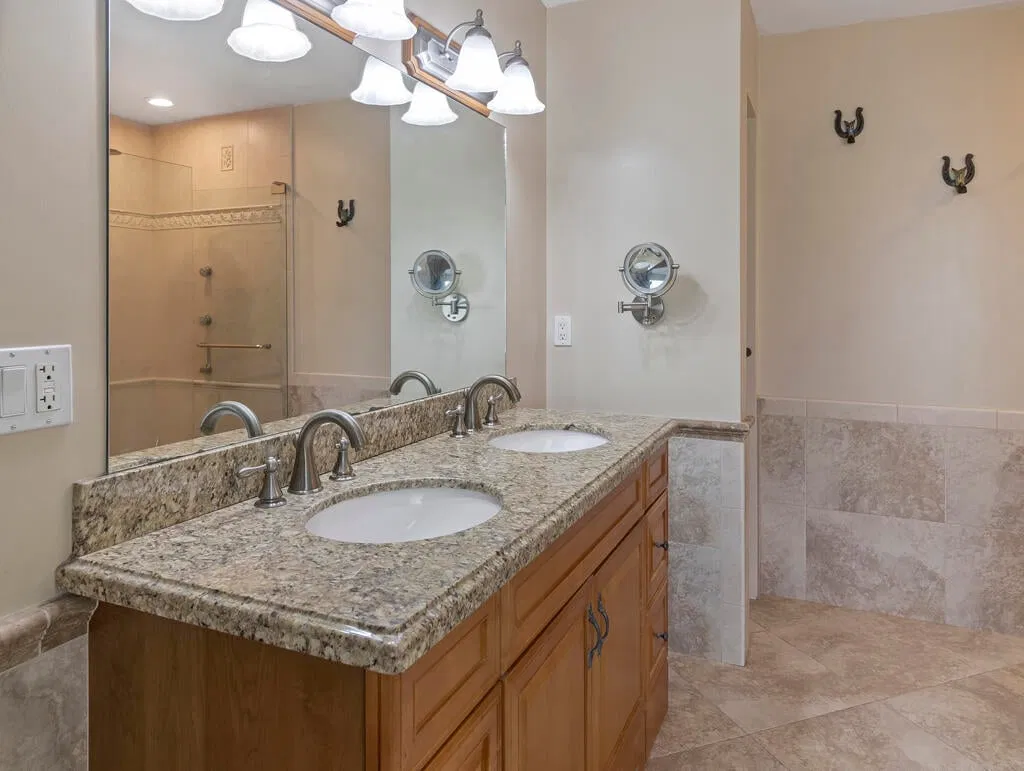 Residence photo 19