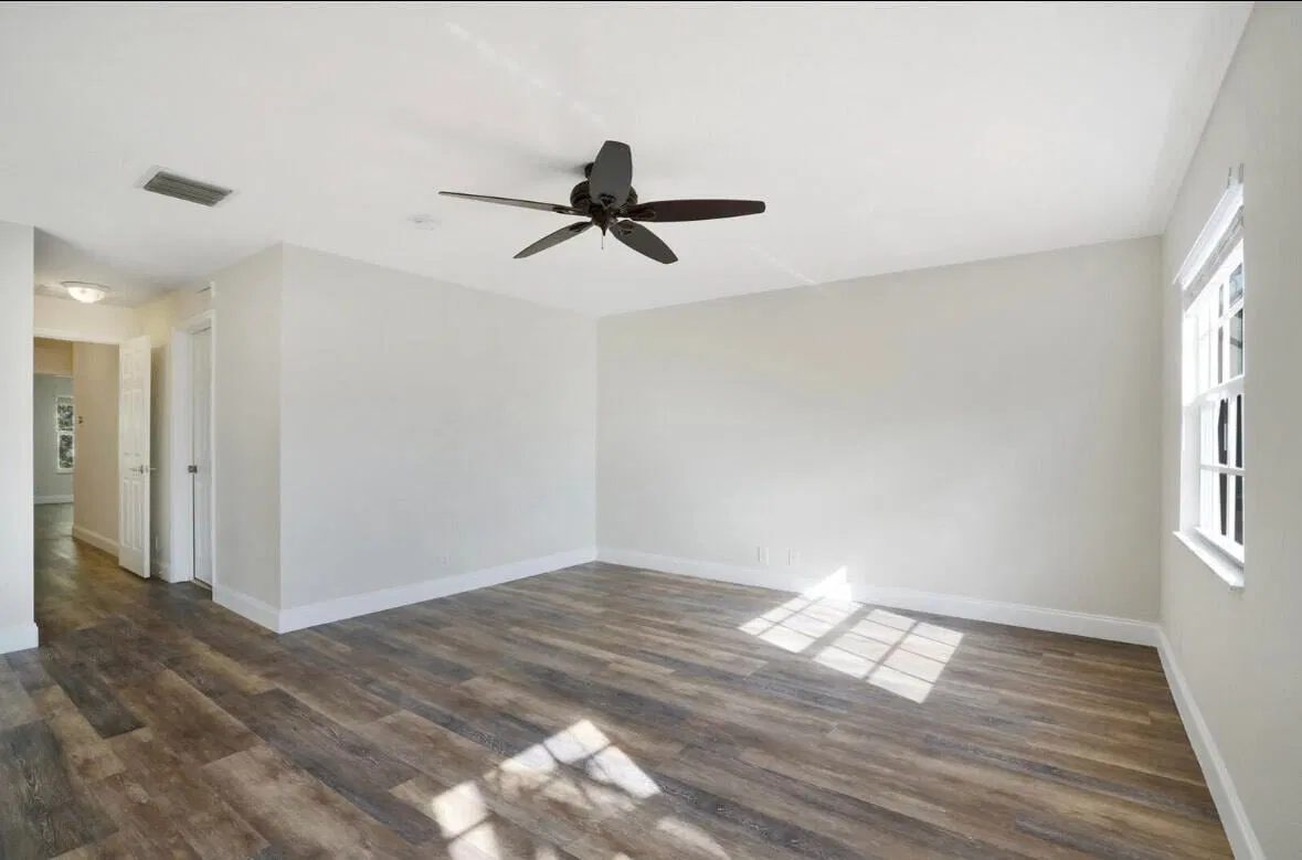 Unit 1905 photo 19
