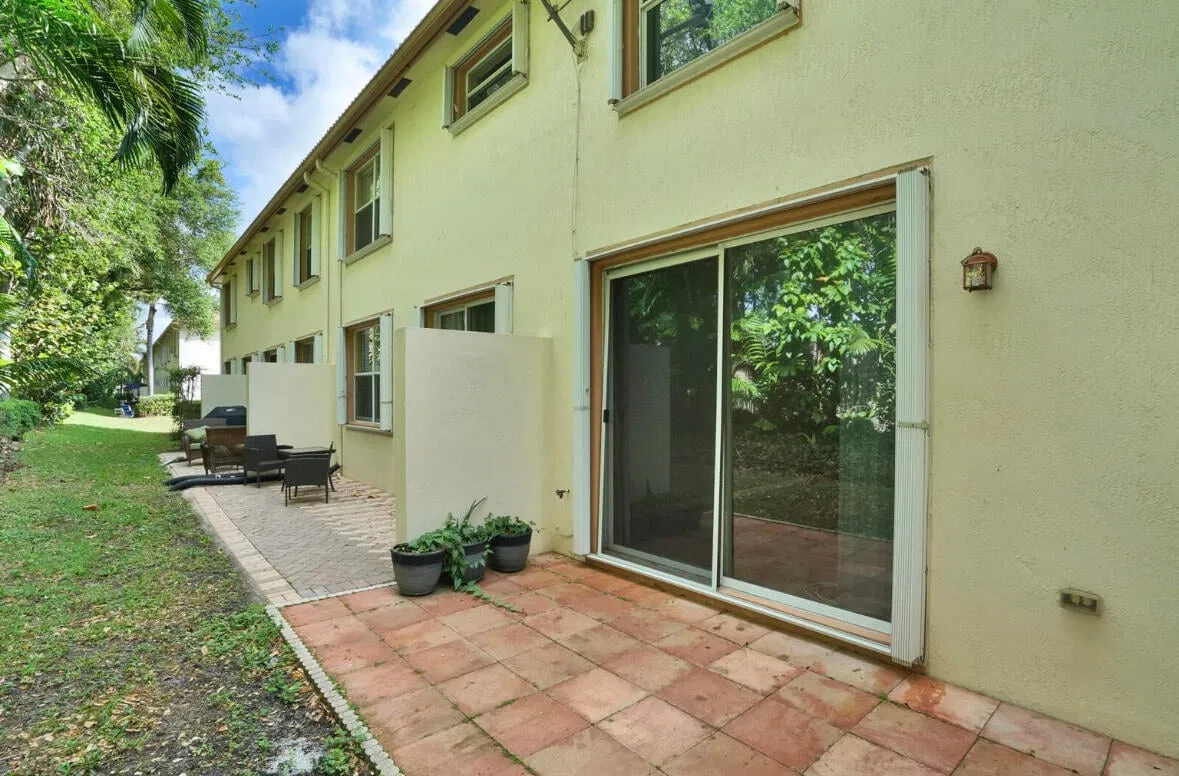 Unit 1905 photo 28