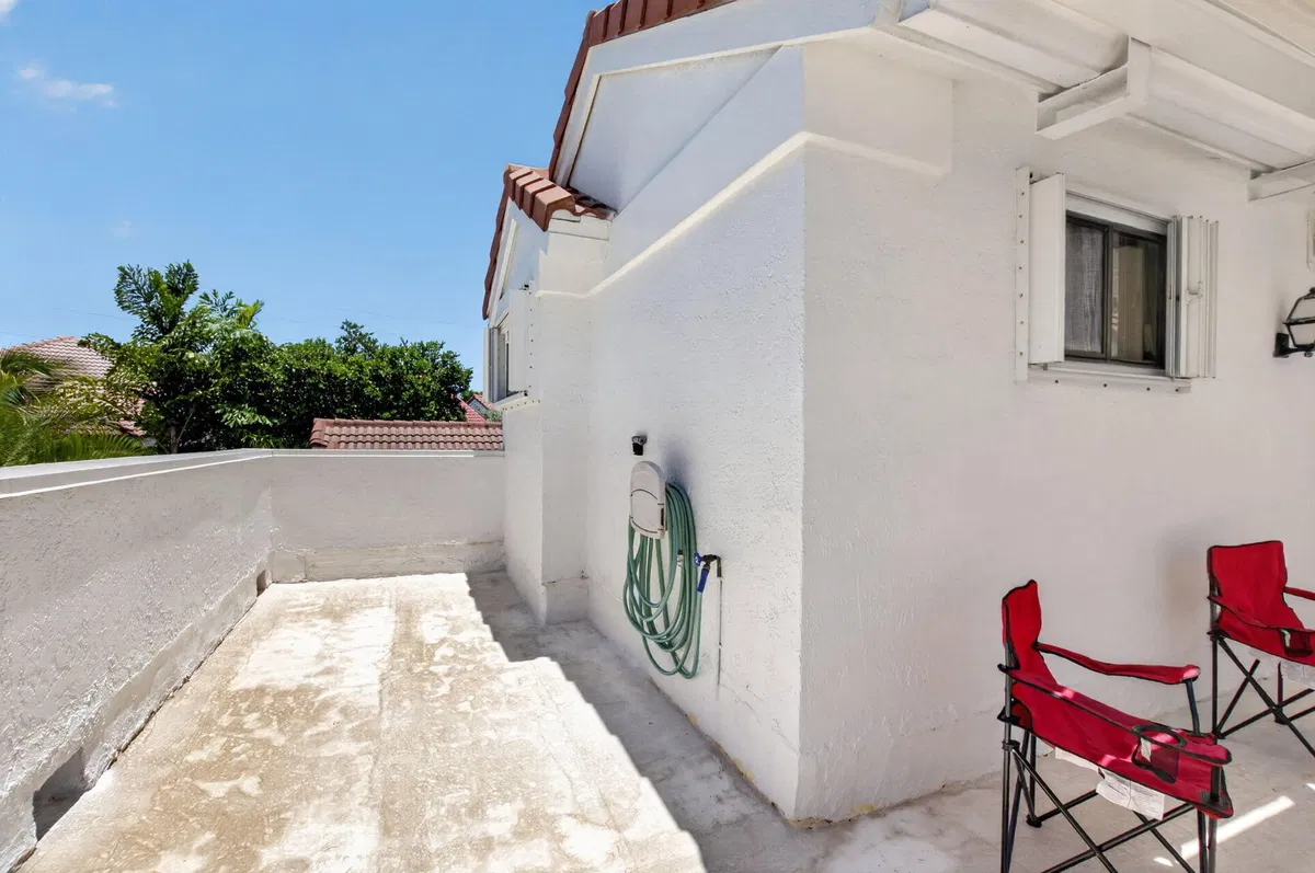 Residence photo 31
