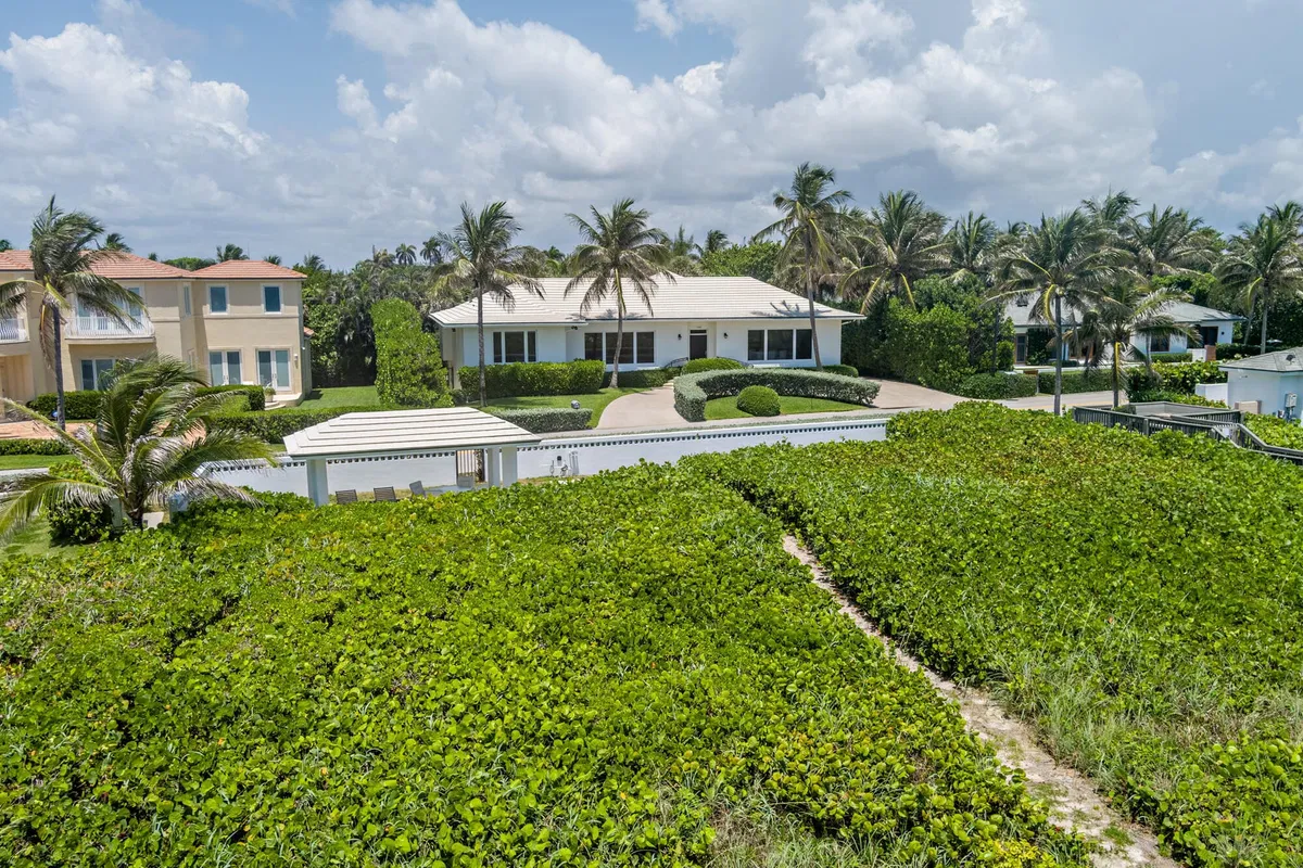 North End Palm Beach Residence photo 16