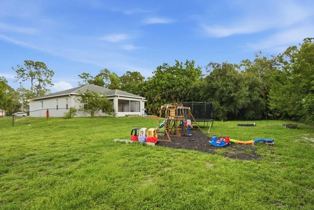 Residence photo 43
