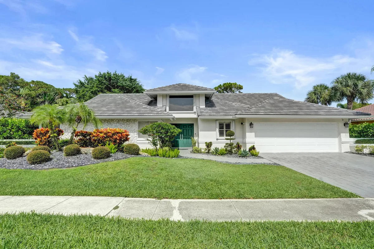 Colonnade Boca Raton Residence