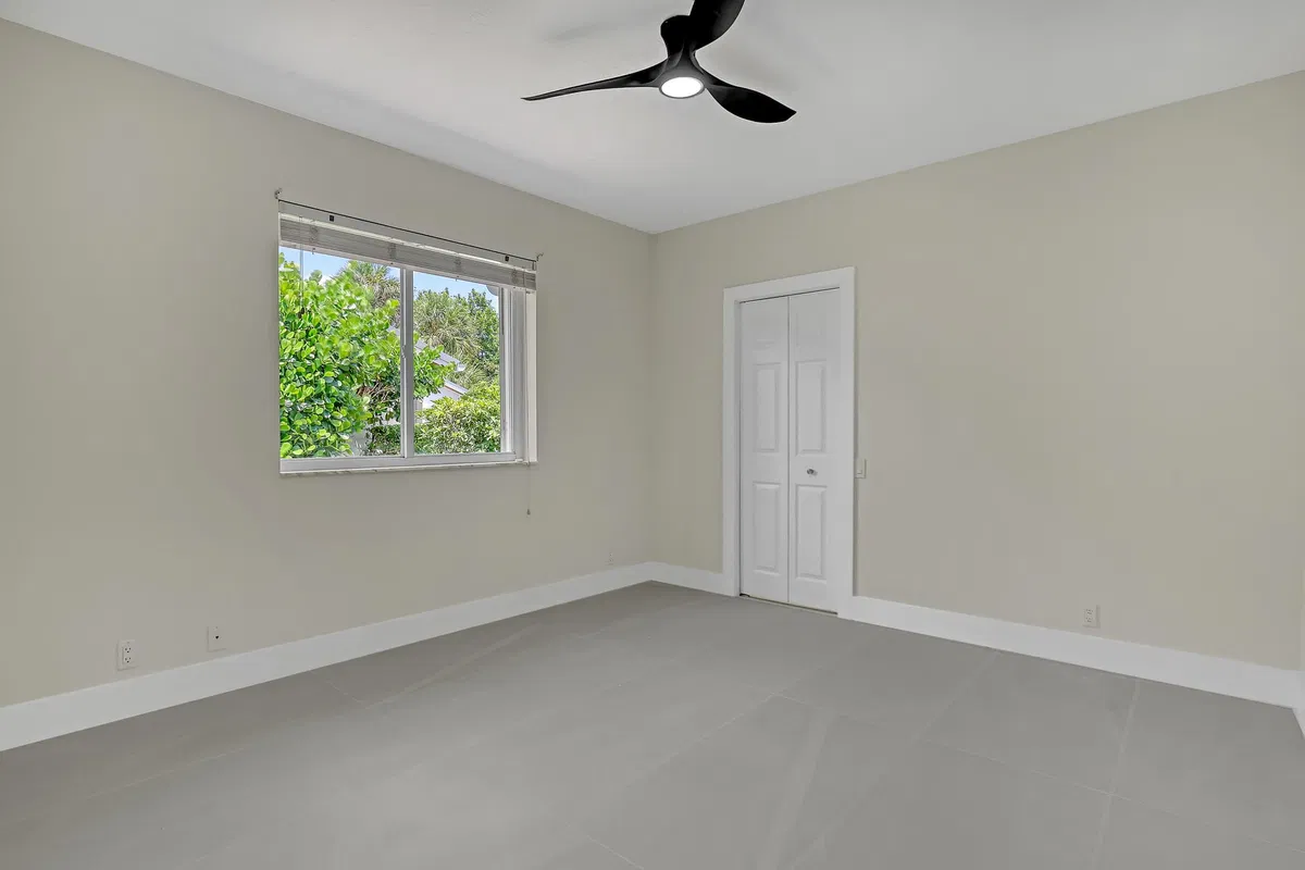 Residence photo 43
