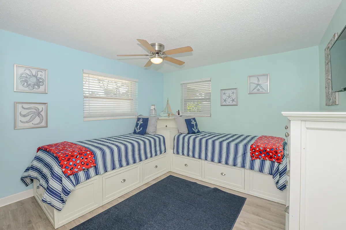 Residence photo 16