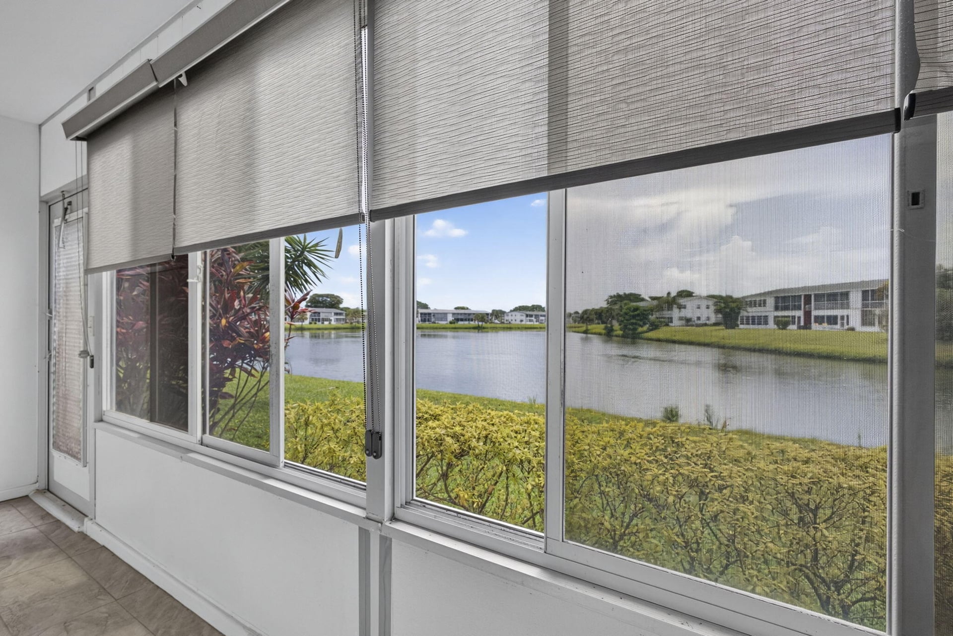 Residence photo 16
