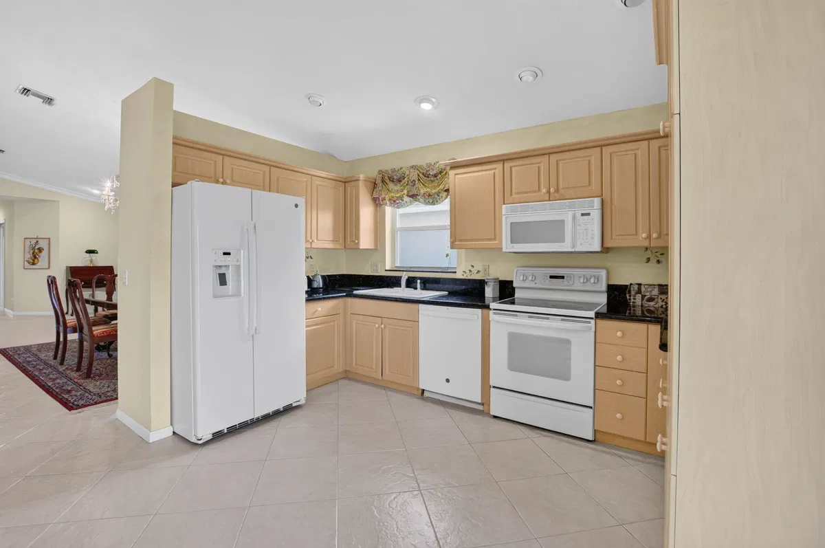 Residence photo 4
