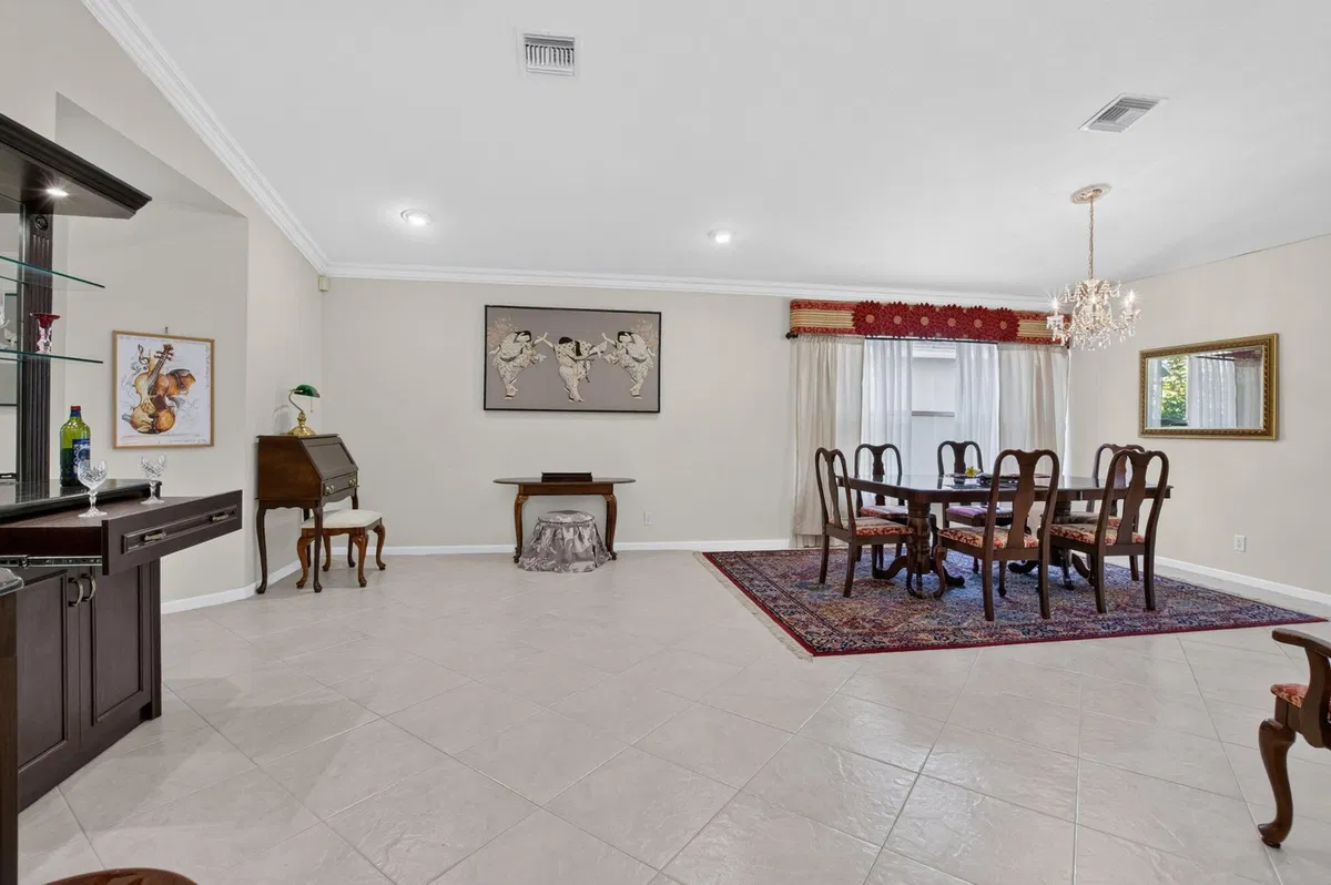 Residence photo 10