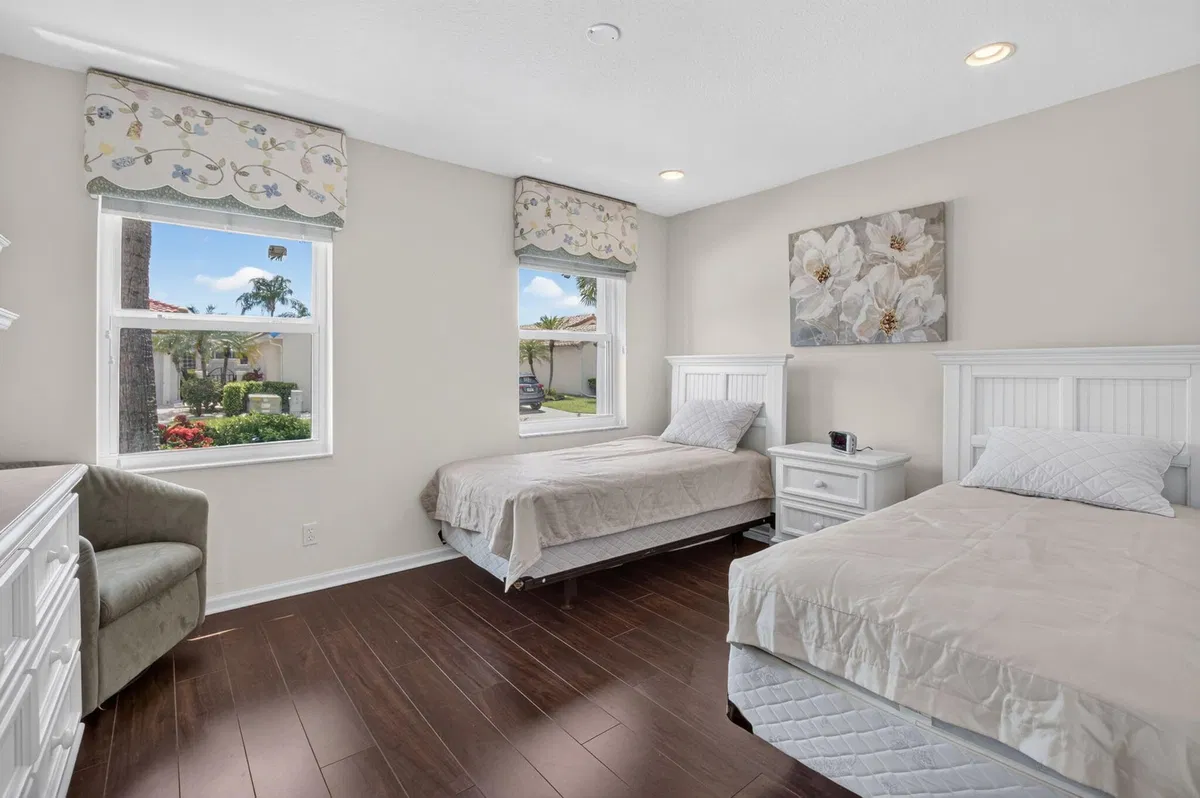 Residence photo 28