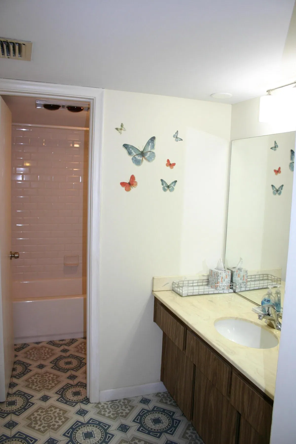 Unit 130 photo 13