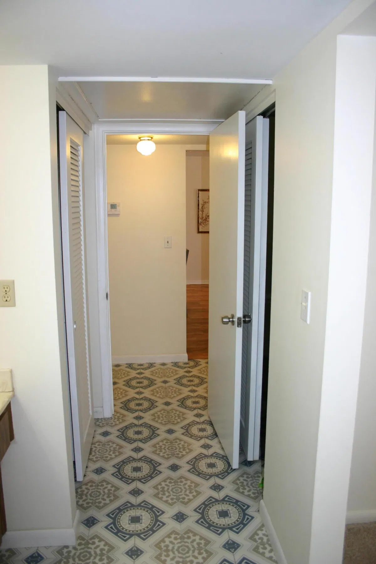 Unit 130 photo 16