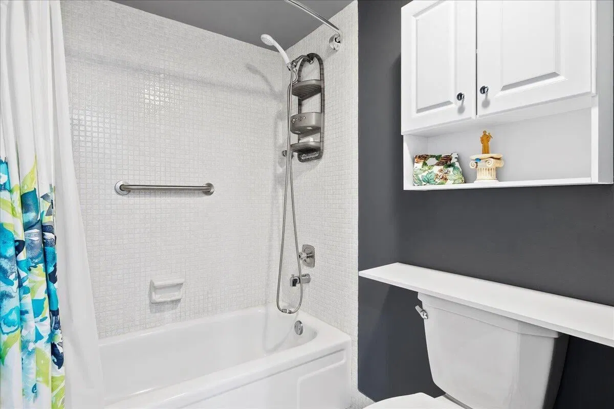 Unit 103 photo 25