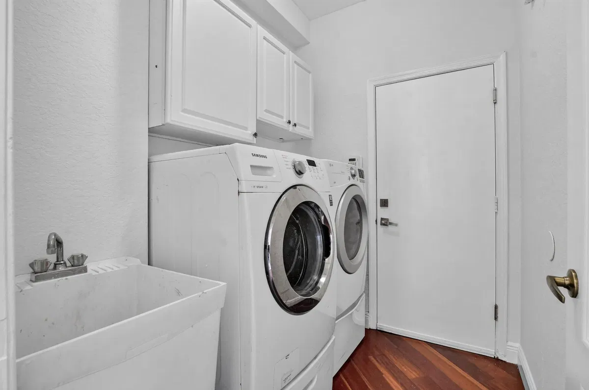 Residence photo 28