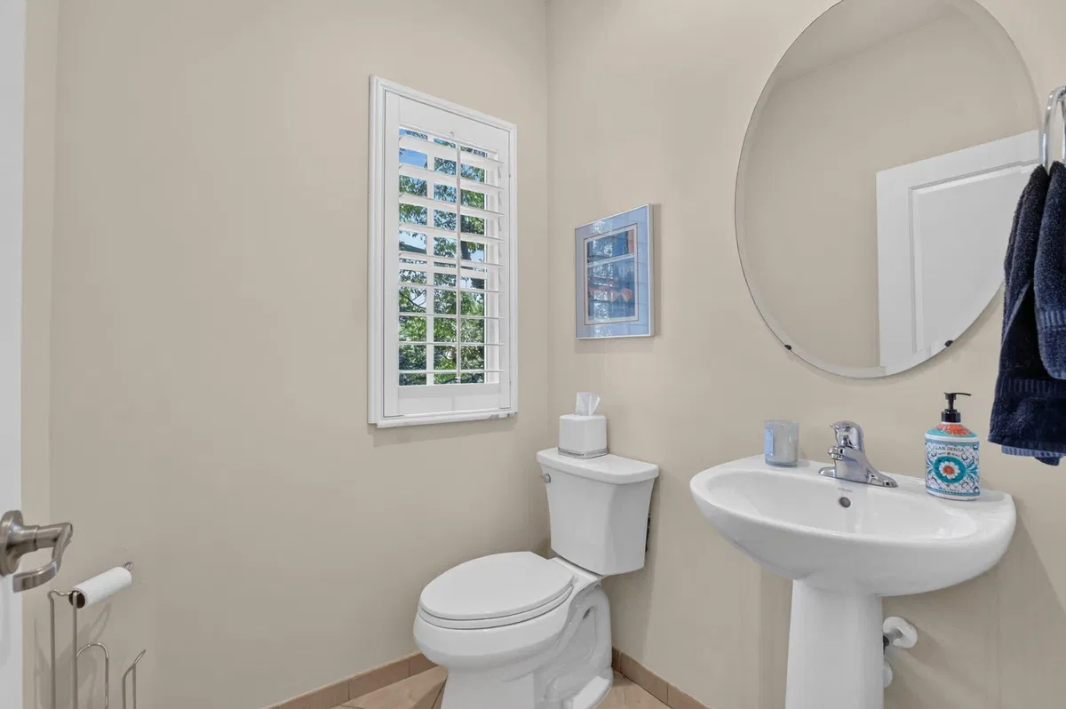 Residence photo 16