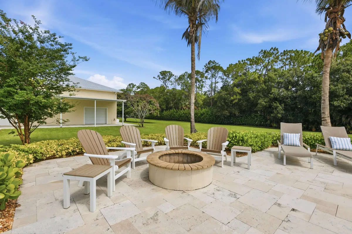 Residence photo 22