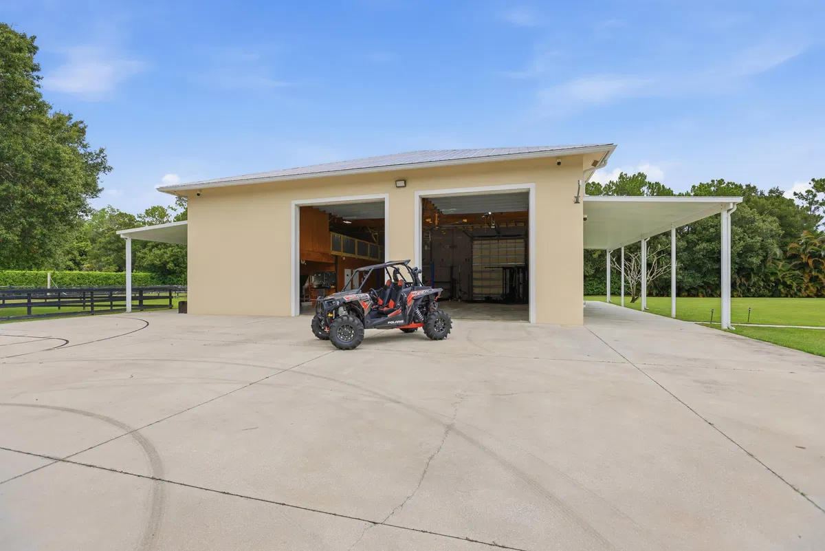Residence photo 28
