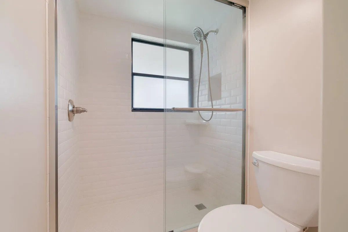 Unit D203 photo 16