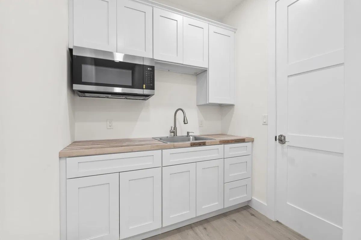 Residence photo 16