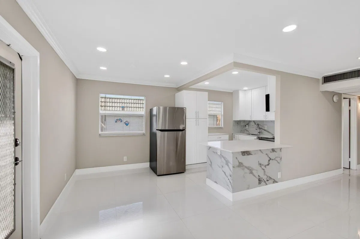 Residence photo 4