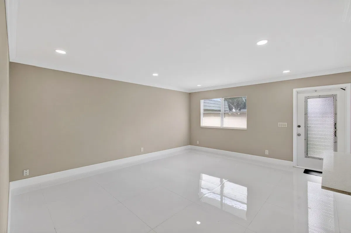 Residence photo 10