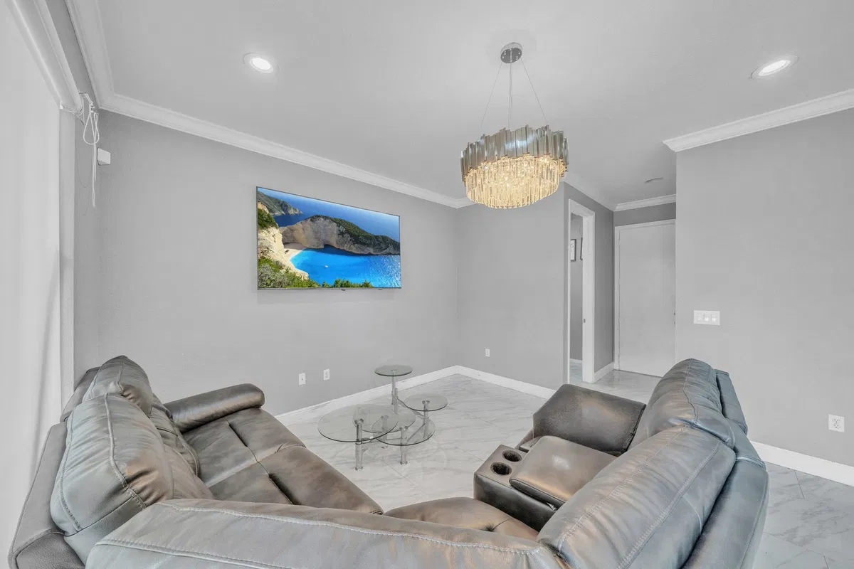  Residence photo 22