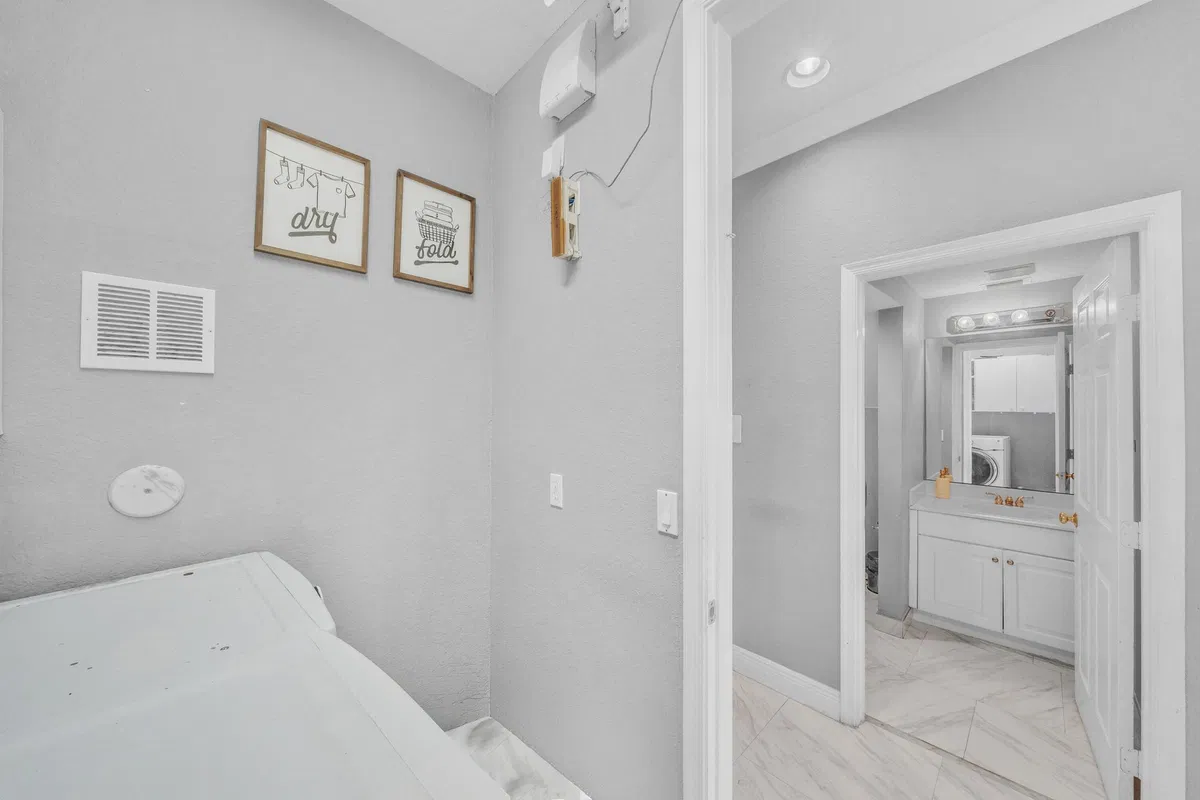  Residence photo 25