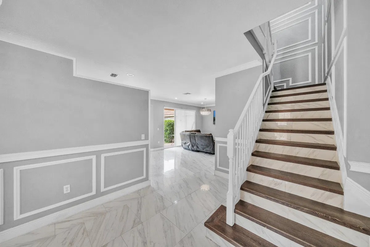  Residence photo 49