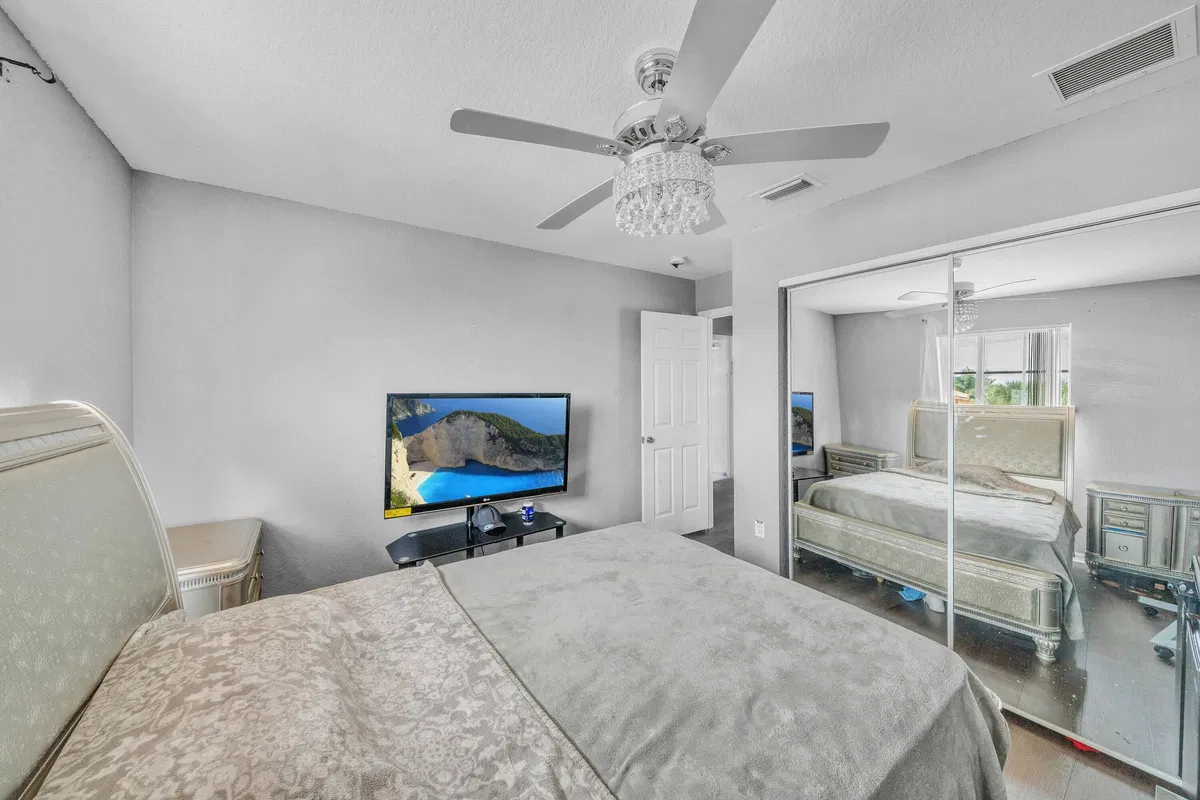  Residence photo 61