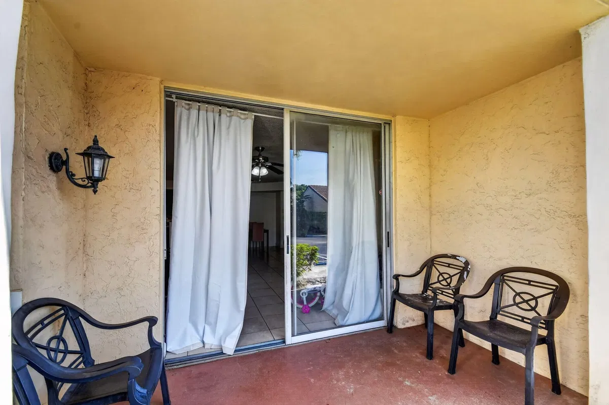 Unit 105 photo 19