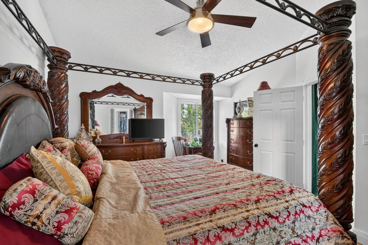 Residence photo 28