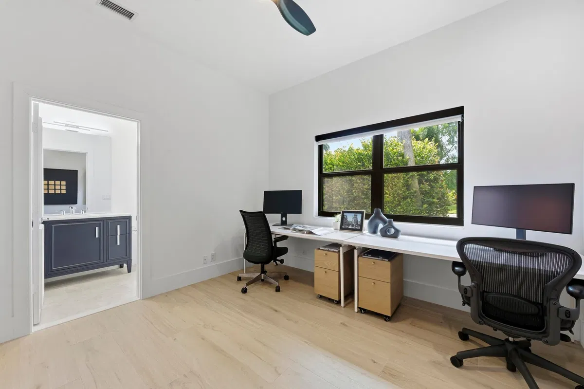  Residence photo 28