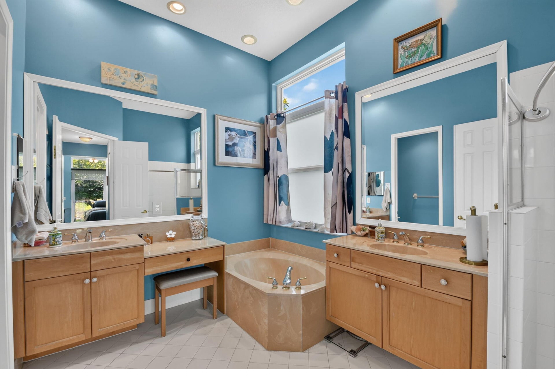 Residence photo 19