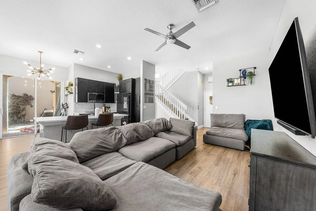  Residence photo 13