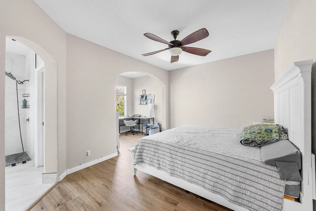  Residence photo 22
