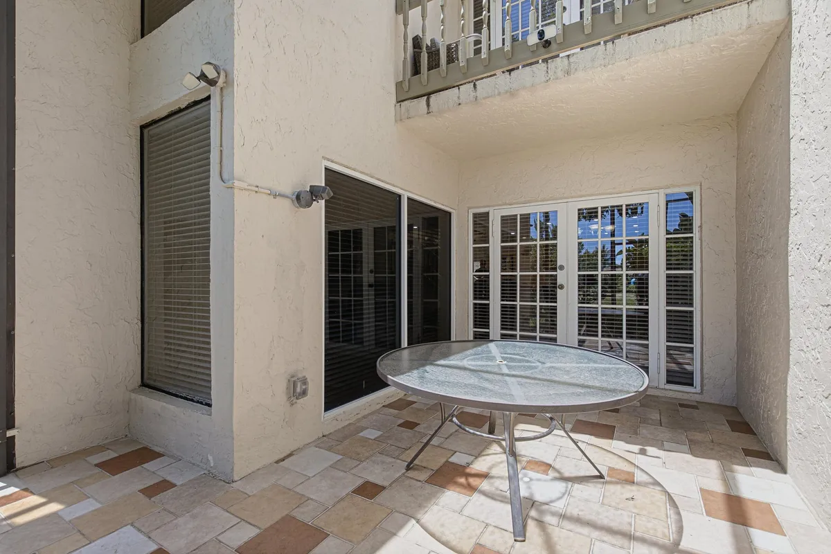  Residence photo 31