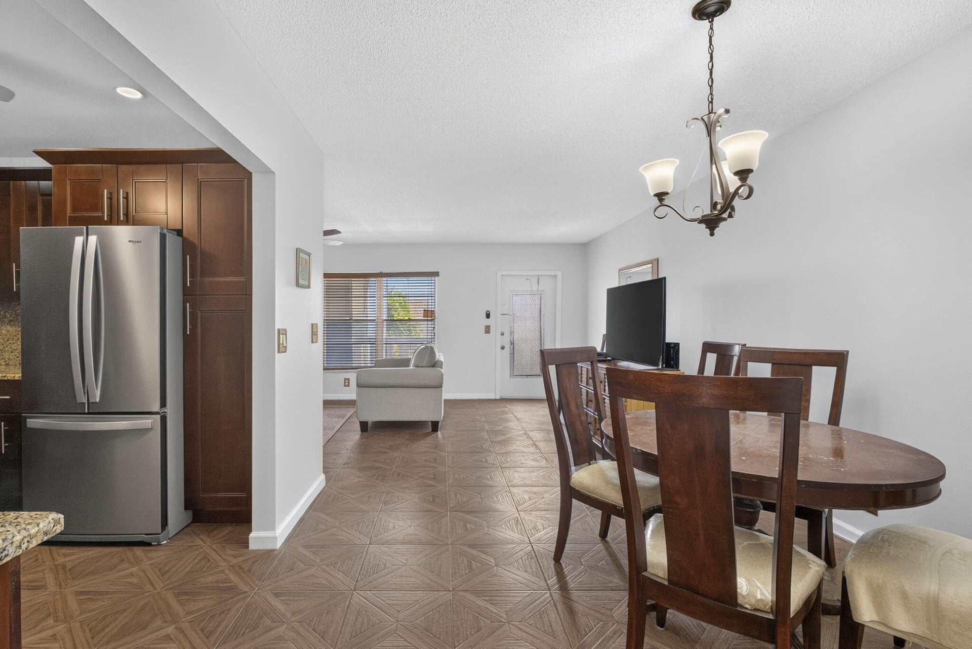  Residence photo 7