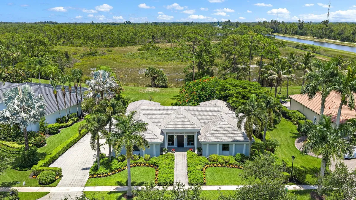 Ibis Golf & Country Club Residence