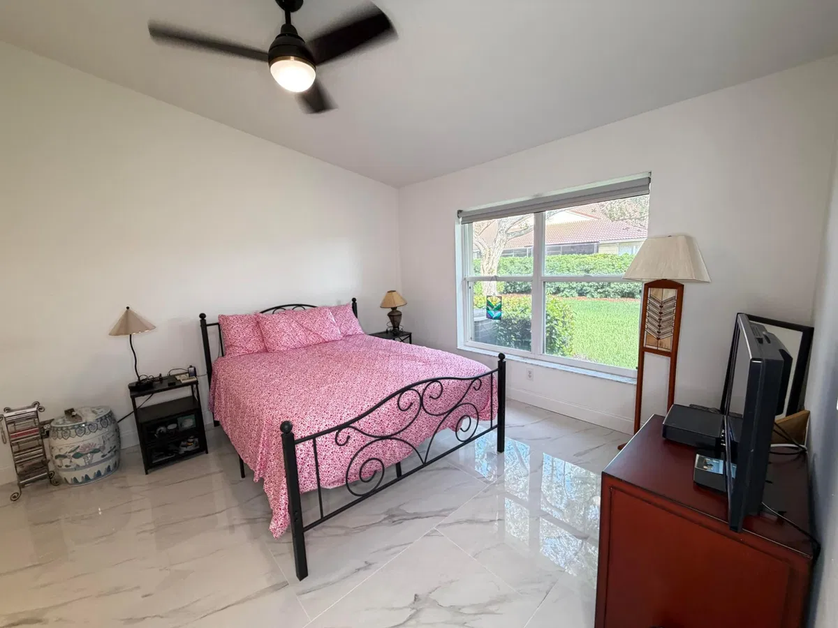 Residence photo 37