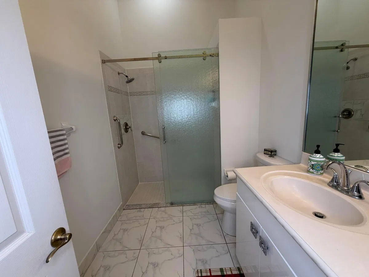 Residence photo 73