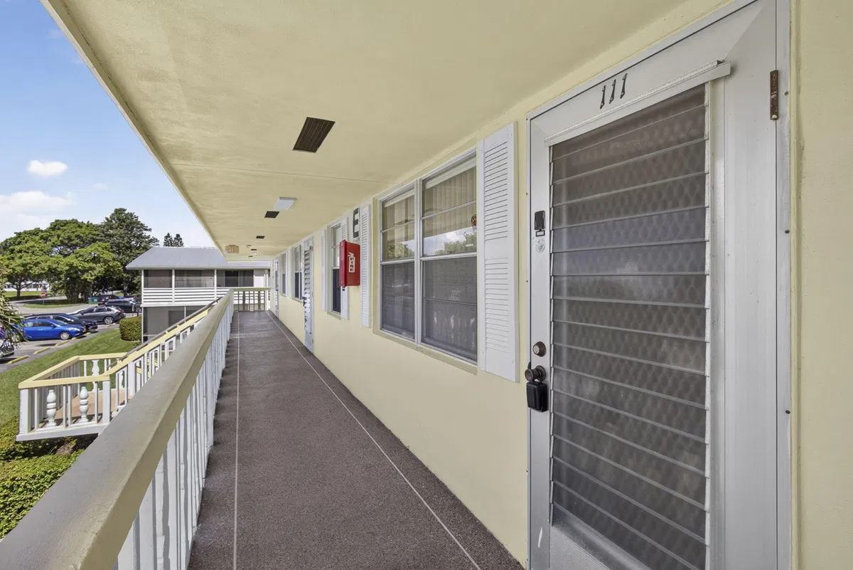 Residence photo 31